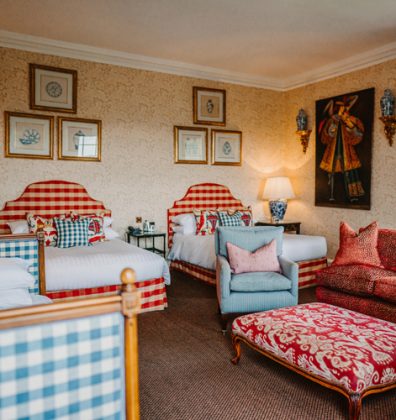 Deluxe (2 x King Beds, 1 x Day Bed)